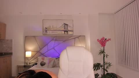 miranda_crawfor online show from March 3, 7:26 am