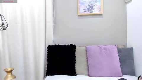    online show from March 4, 12:12 pm