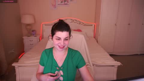 Snapshot of mirandawarm chatting on January 26, 6:28 am Miranda online show from January 26, 6:28 am