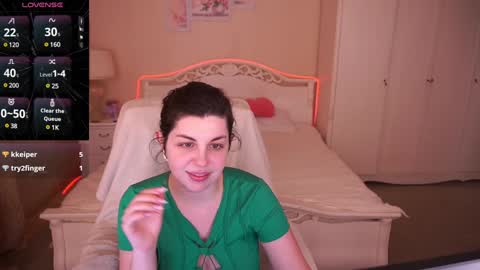 Snapshot of mirandawarm chatting on January 26, 9:29 am Miranda online show from January 26, 9:29 am