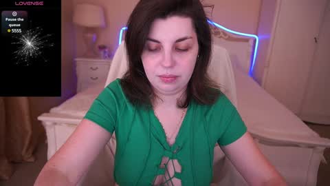 Snapshot of mirandawarm chatting on February 2, 5:53 am Miranda online show from February 2, 5:53 am