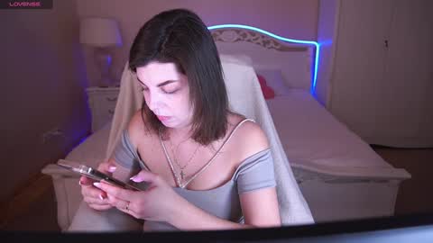 Snapshot of mirandawarm chatting on January 21, 11:35 am Miranda online show from January 21, 11:35 am