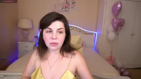 Snapshot of mirandawarm chatting on March 3, 6:59 am Miranda online show from March 3, 6:59 am