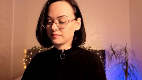 MiraSkyy online show from December 1, 7:34 pm