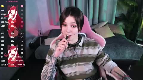 MiraVelle online show from November 4, 10:44 pm