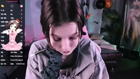 MiraVelle online show from October 23, 10:10 pm