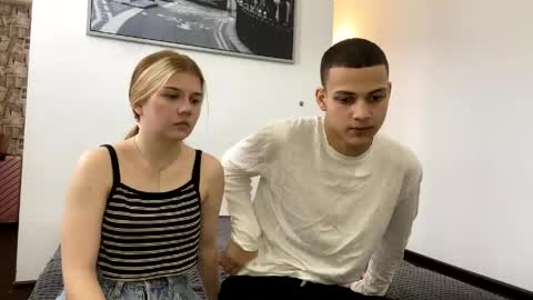 mirelcouple online show from April 14, 10:18 am