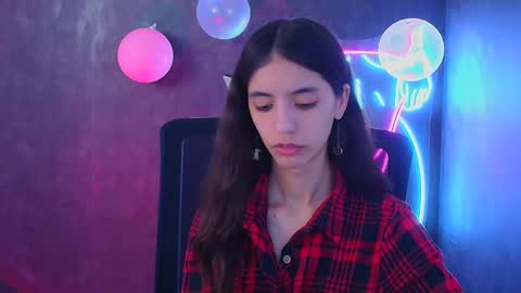 Snapshot of miri_miss chatting on February 12, 3:16 pm Miri online show from February 12, 3:16 pm