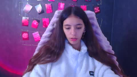 Snapshot of miri_miss chatting on October 24, 12:17 pm Miri online show from October 24, 12:17 pm