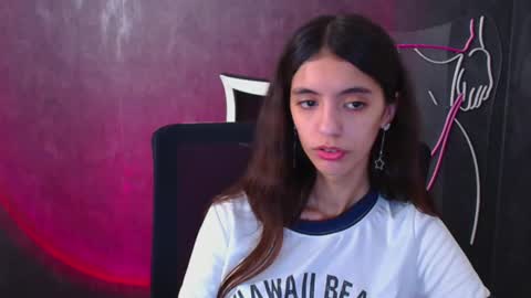 Snapshot of miri_miss chatting on December 22, 10:17 am Miri online show from December 22, 10:17 am