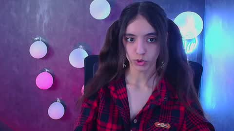 Snapshot of miri_miss chatting on March 1, 1:51 pm Miri online show from March 1, 1:51 pm