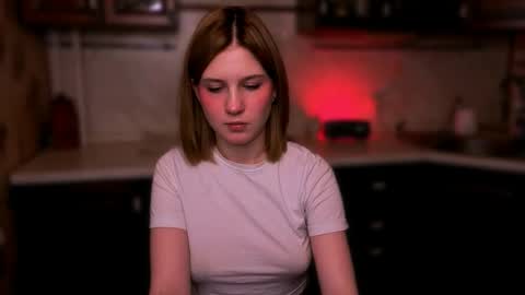 Mira online show from December 18, 6:36 pm