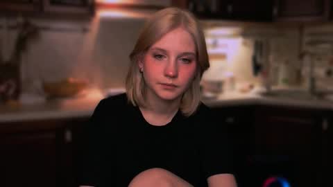 Mira online show from November 9, 8:55 pm