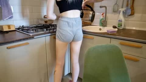 MisaMew online show from April 1, 1:41 pm