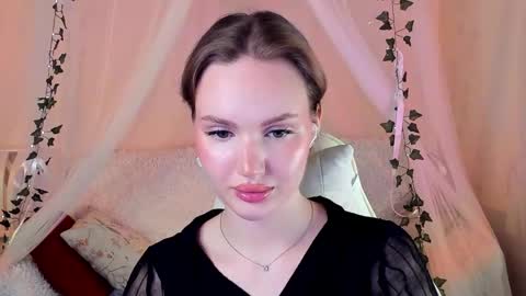 Snapshot of mish_ka3 chatting on October 27, 3:23 pm Misha online show from October 27, 3:23 pm
