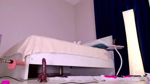 Mishel online show from April 3, 3:52 pm