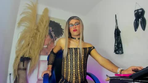 miss_channellx online show from November 23, 2:42 am