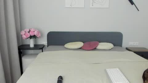 Emily online show from April 13, 11:31 pm