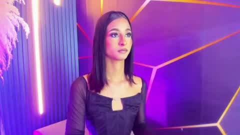 miss_isa19 online show from May 11, 2:45 pm