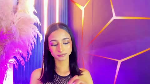 miss_isa19 online show from May 11, 4:04 pm