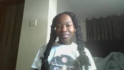 Miss Kiarrafit online show from December 1, 11:03 pm