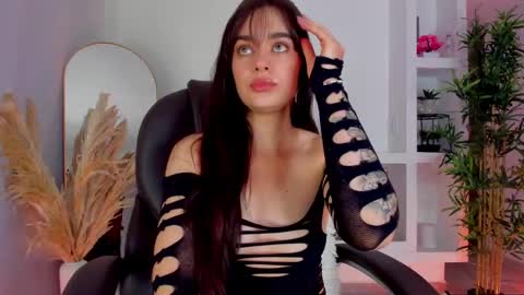 Alana online show from February 23, 11:36 pm