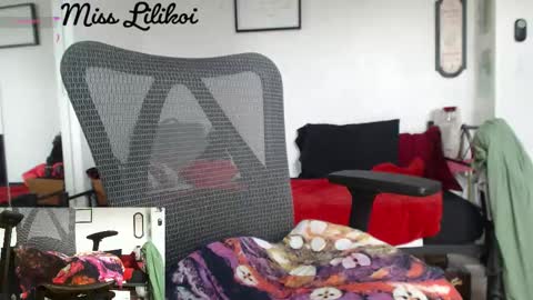 Miss Lili or Lili please no bb baby babe or nicknames of the like AND def NO MOMMY online show from January 12, 9:55 pm