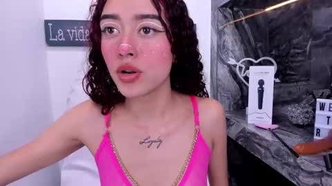 miss_lucyla online show from March 3, 11:03 pm