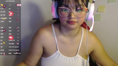 Snapshot of miss_ly_ chatting on January 25, 11:34 am ly independent model online show from January 25, 11:34 am