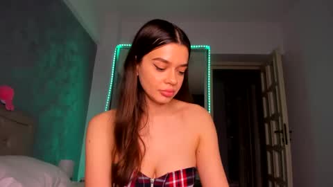 miss_medyson online show from February 8, 7:38 pm