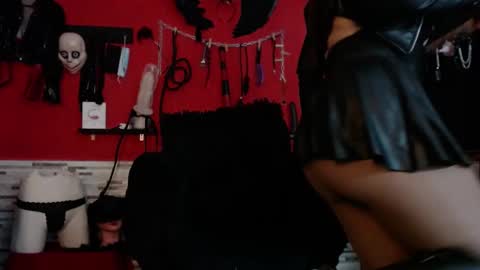 Mistress Miranda online show from October 1, 1:05 am