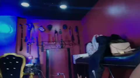 miss_n_submissive1 online show from January 17, 12:03 pm