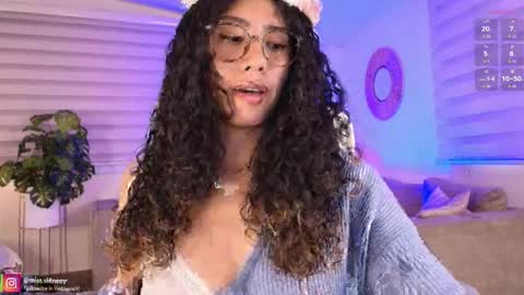 Amy Olivera online show from April 15, 7:58 pm