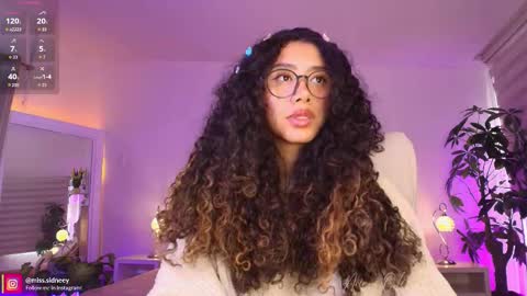 Amy Olivera online show from November 7, 1:24 pm