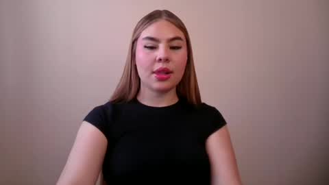 sophi 3 online show from June 23, 6:36 pm