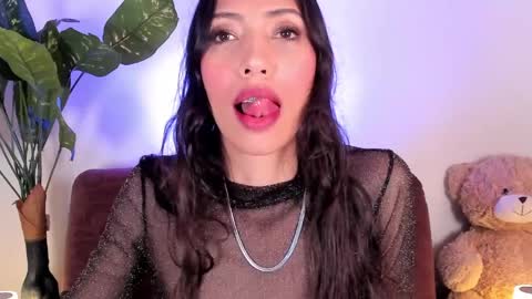 Miss Veronica online show from April 8, 1:14 pm