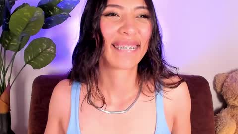 Miss Veronica online show from April 6, 1:01 pm