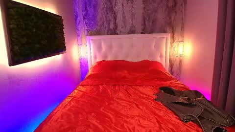 Eva online show from October 12, 8:10 pm