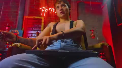 Miguel online show from April 18, 7:18 pm