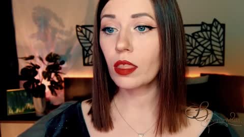The divine Beverly online show from December 14, 4:41 pm