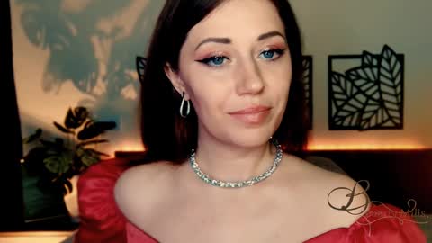 The divine Beverly online show from December 7, 5:26 pm