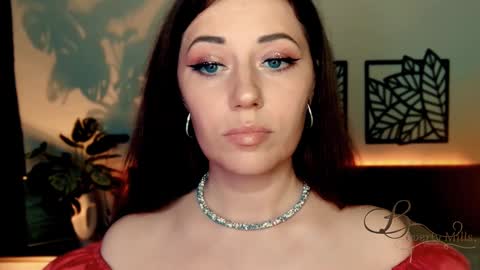 The divine Beverly online show from December 7, 2:19 pm