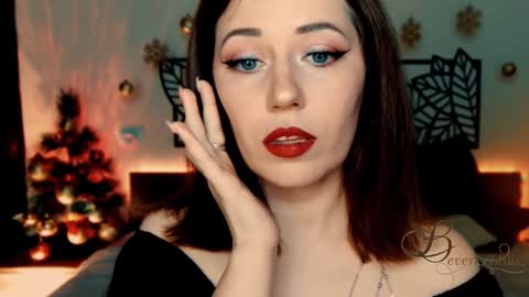 The divine Beverly online show from December 21, 6:23 pm