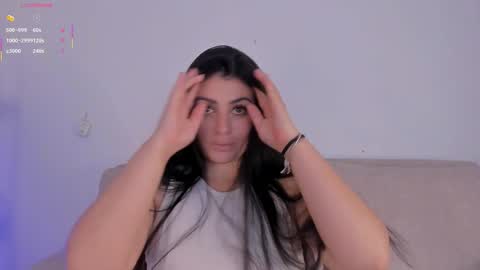 Bianca Torres online show from October 22, 1:35 pm