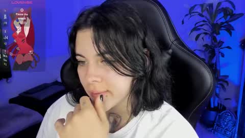 Missy Charlottte.  Hey remember to give me a thumbs up ty online show from October 29, 5:20 am