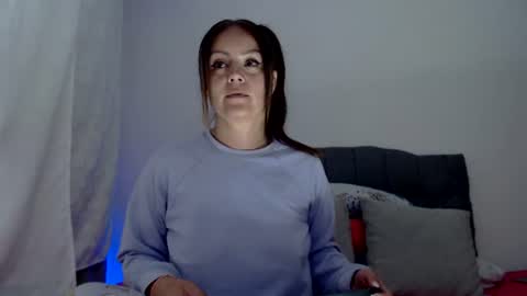 misscheelsee_as online show from July 2, 3:23 am