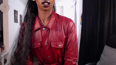 Emilie Diaz online show from March 11, 4:43 pm