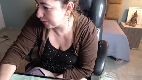 Snapshot of missgomezz_ chatting on January 21, 3:37 am Maria Gomezz online show from January 21, 3:37 am