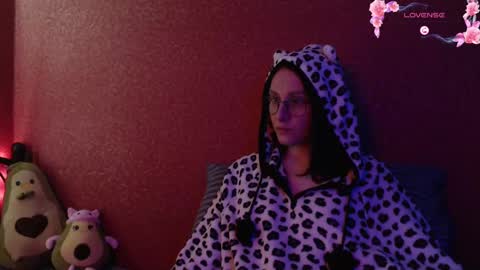 Victoria online show from February 21, 8:05 pm