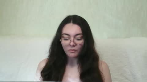 missis mona online show from December 17, 10:23 am